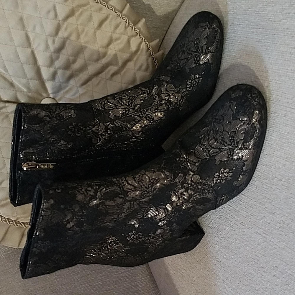 Unisa Brocade Boots